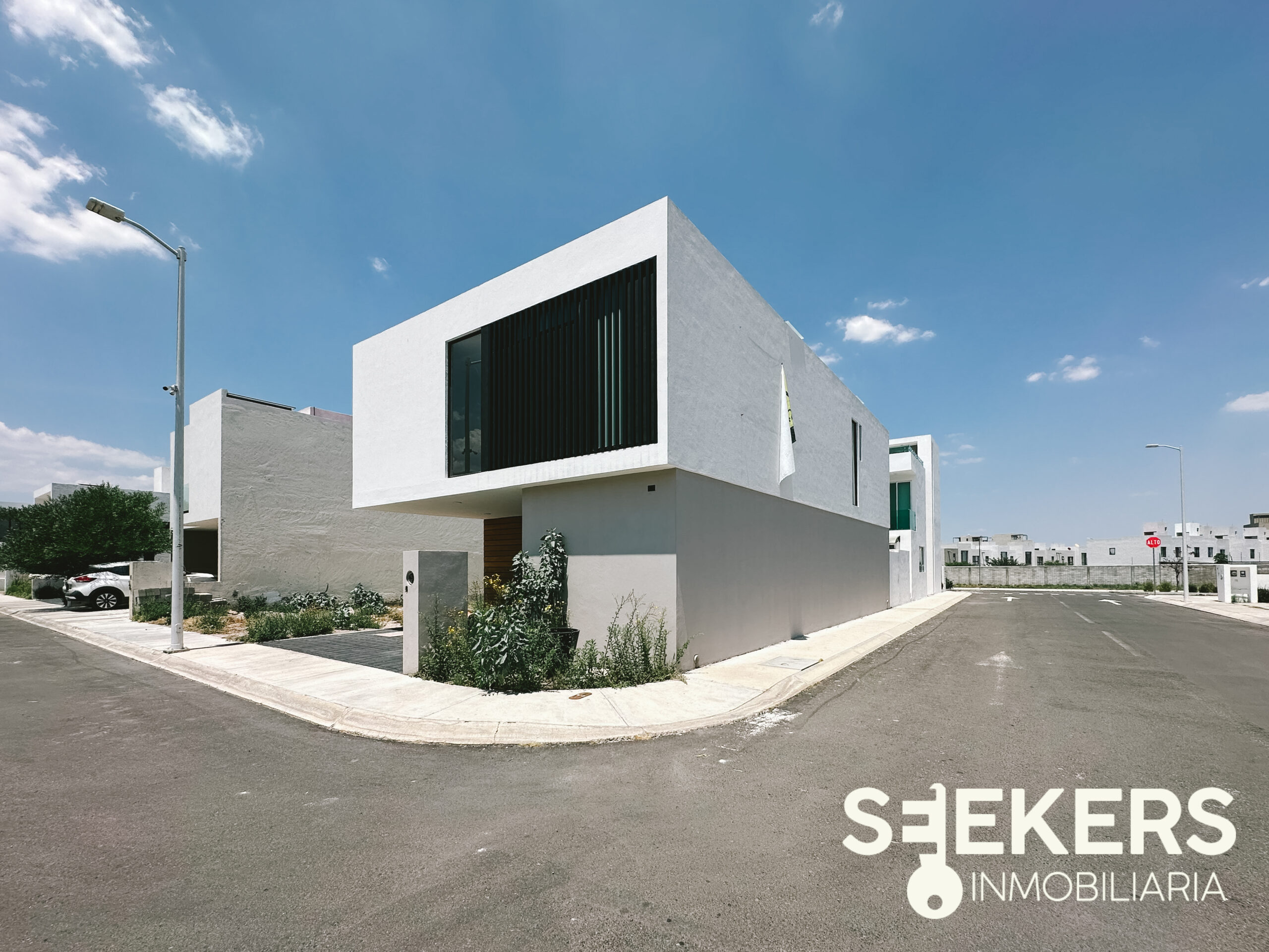 CASA PEKIN